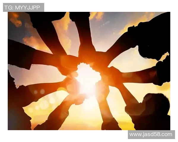 以团结协作推动共同成长，提升团队合作能力的实践与策略分析